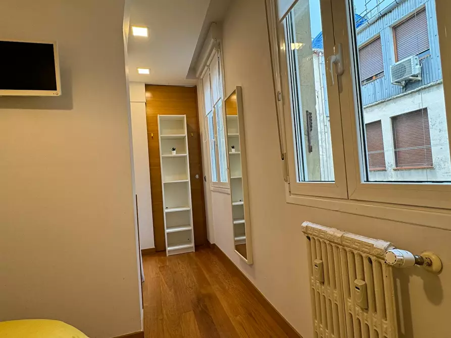 Immagine 8 di Camera in affitto  in Autonomia kalea a Bilbao