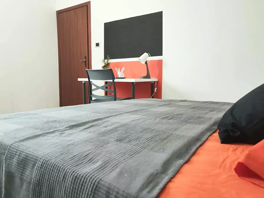 Immagine 3 di Camera in affitto  in Via della Barca a Bologna
