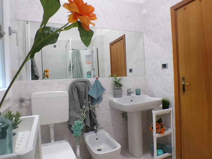 Immagine 10 di Camera in affitto  in Via della Barca a Bologna