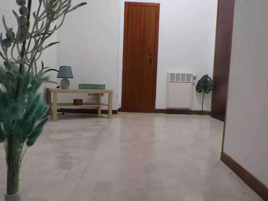 Immagine 10 di Camera in affitto  in Via della Barca a Bologna