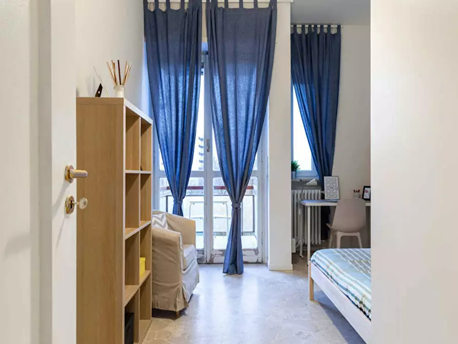 Immagine 2 di Camera in affitto  in Via dei Salici a Buccinasco