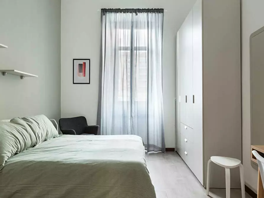 Immagine 5 di Camera in affitto  in Via Verona a Milano