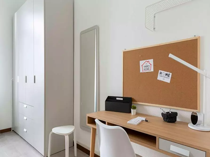 Immagine 5 di Camera in affitto  in Via Verona a Milano