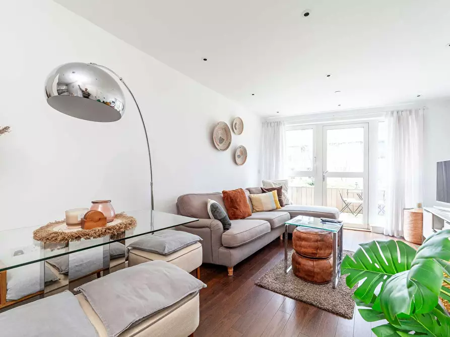 Immagine 8 di Appartamento in affitto  in Queensland Road a Islington