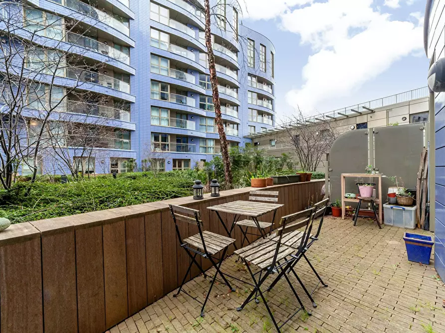 Immagine 5 di Appartamento in affitto  in Queensland Road a Islington