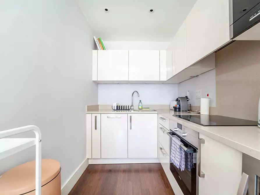 Immagine 9 di Appartamento in affitto  in Queensland Road a Islington