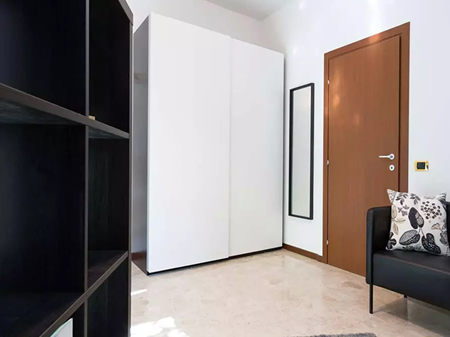 Immagine 9 di Camera in affitto  in Via dei Pioppi a Buccinasco