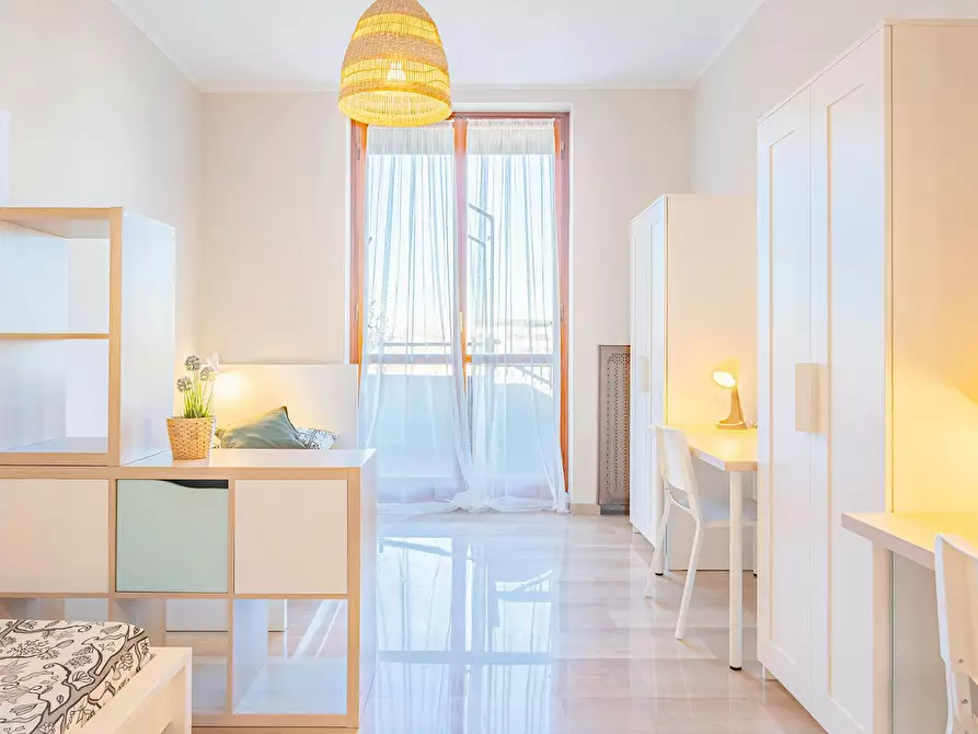 Immagine 4 di Camera condivisa in affitto  in Via Tolmezzo a Milano