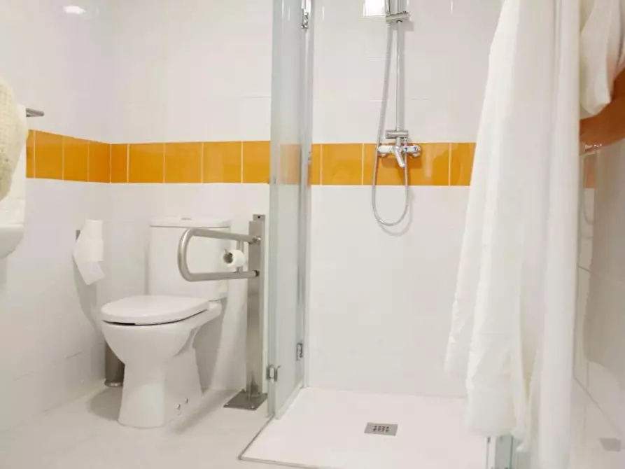 Immagine 5 di Appartamento in affitto  in Plaza de Chamberí a Madrid