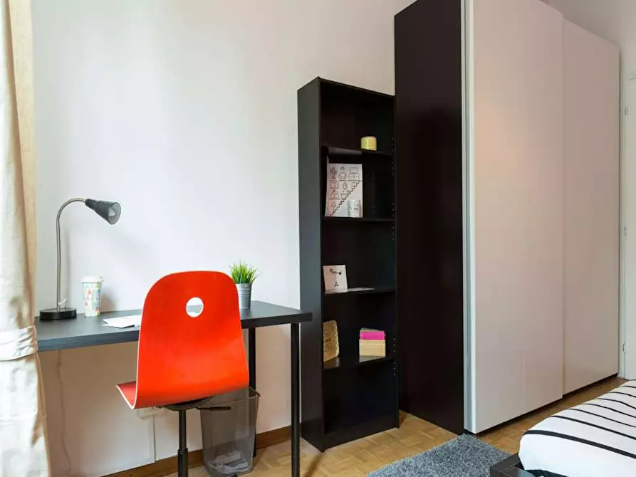 Immagine 6 di Camera in affitto  in Via dei Mandorli a Buccinasco