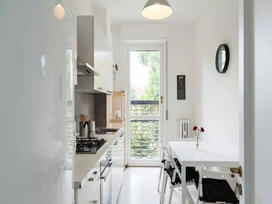 Immagine 9 di Camera in affitto  in Via dei Mandorli a Buccinasco