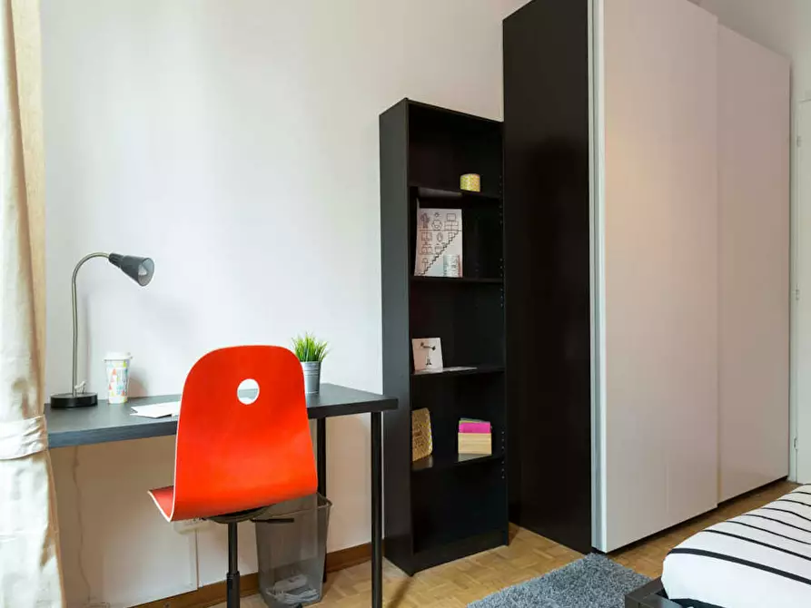 Immagine 6 di Camera in affitto  in Via dei Mandorli a Buccinasco