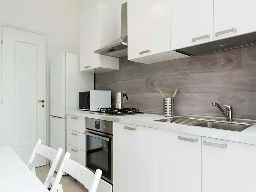 Immagine 8 di Camera in affitto  in Via dei Mandorli a Buccinasco