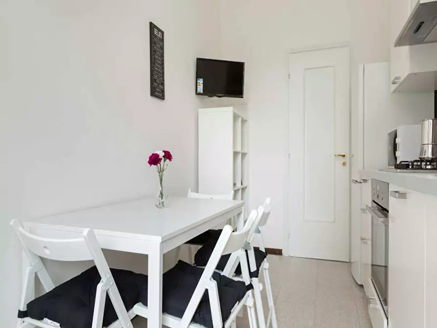 Immagine 10 di Camera in affitto  in Via dei Mandorli a Buccinasco