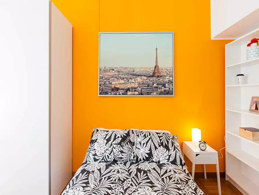 Immagine 1 di Camera in affitto  in Viale Emilio Caldara a Milano