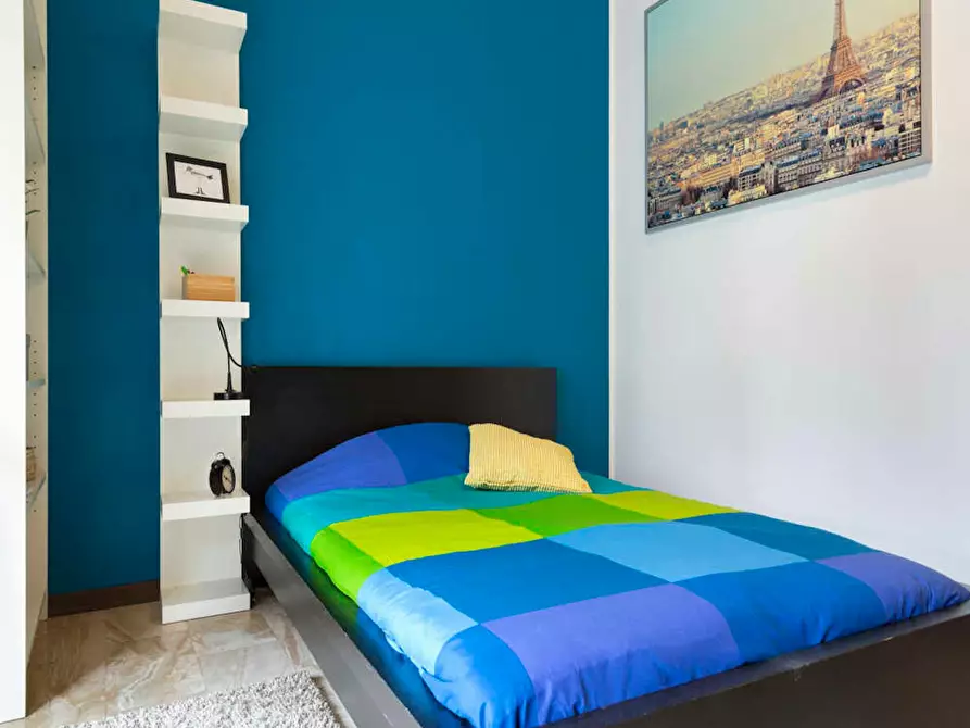 Immagine 1 di Camera in affitto  in Via Carlo Valvassori Peroni a Milano