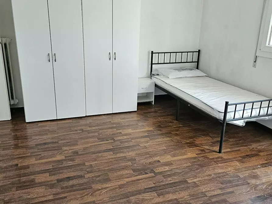 Immagine 3 di Camera in affitto  in Via Giovanni Antonio Magini a Padova