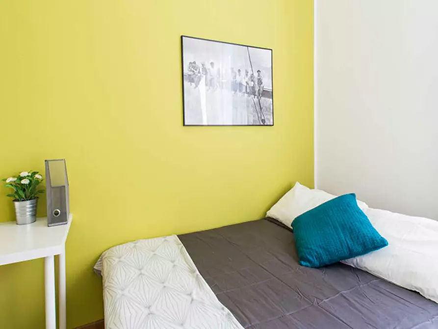 Immagine 5 di Camera in affitto  in Viale Abruzzi a Milano