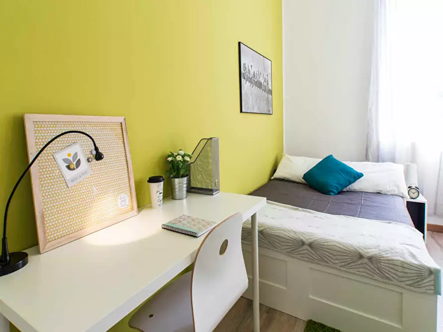 Immagine 2 di Camera in affitto  in Viale Abruzzi a Milano