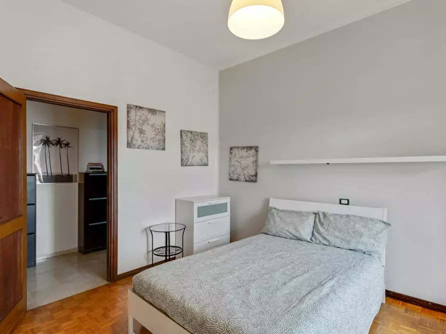 Immagine 4 di Camera in affitto  in Via Curtatone a Milano