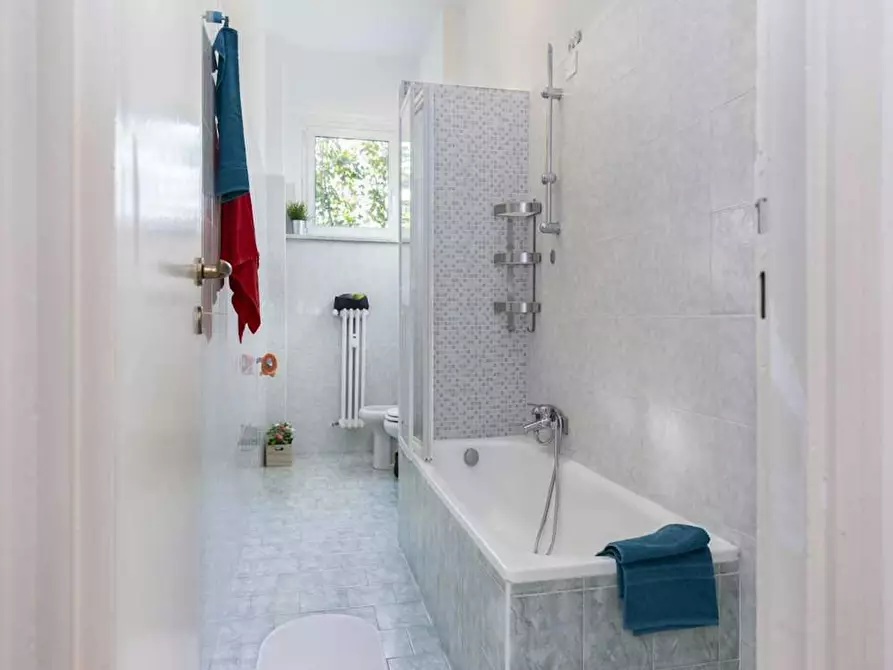 Immagine 7 di Camera in affitto  in Via dei Salici a Buccinasco