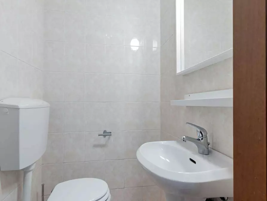 Immagine 10 di Camera in affitto  in Strada del Fortino a Torino