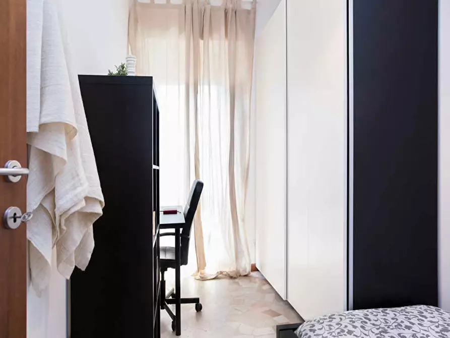 Immagine 9 di Camera in affitto  in Via Monte San Genesio a Milano