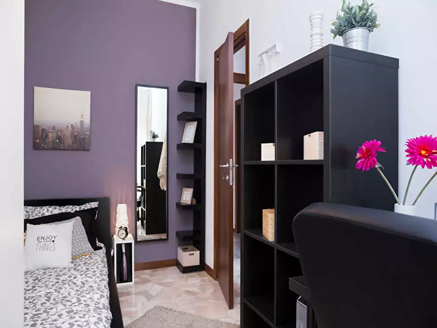 Immagine 8 di Camera in affitto  in Via Monte San Genesio a Milano