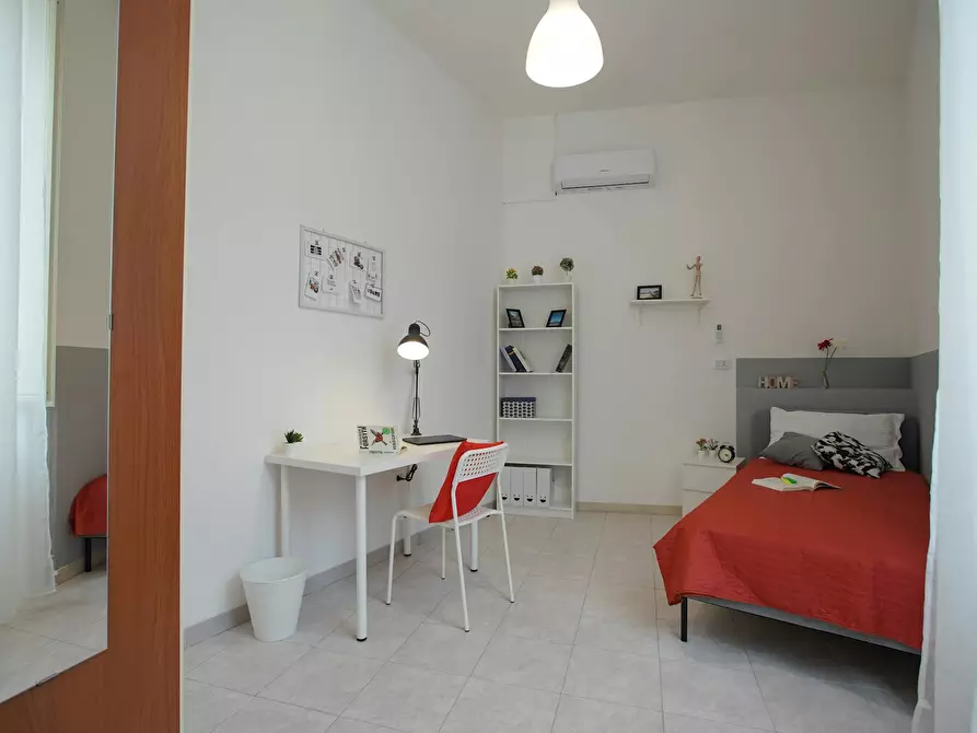 Immagine 3 di Camera in affitto  in Vico Noce a Napoli