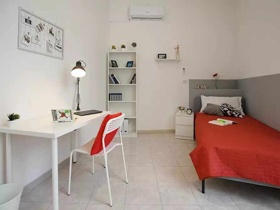 Immagine 1 di Camera in affitto  in Vico Noce a Napoli