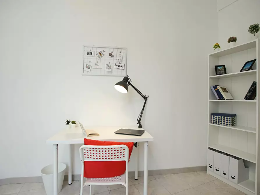 Immagine 4 di Camera in affitto  in Vico Noce a Napoli