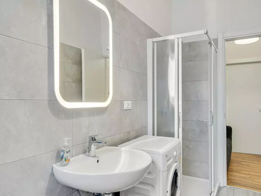 Immagine 9 di Camera in affitto  in Corso di Porta Romana a Milano