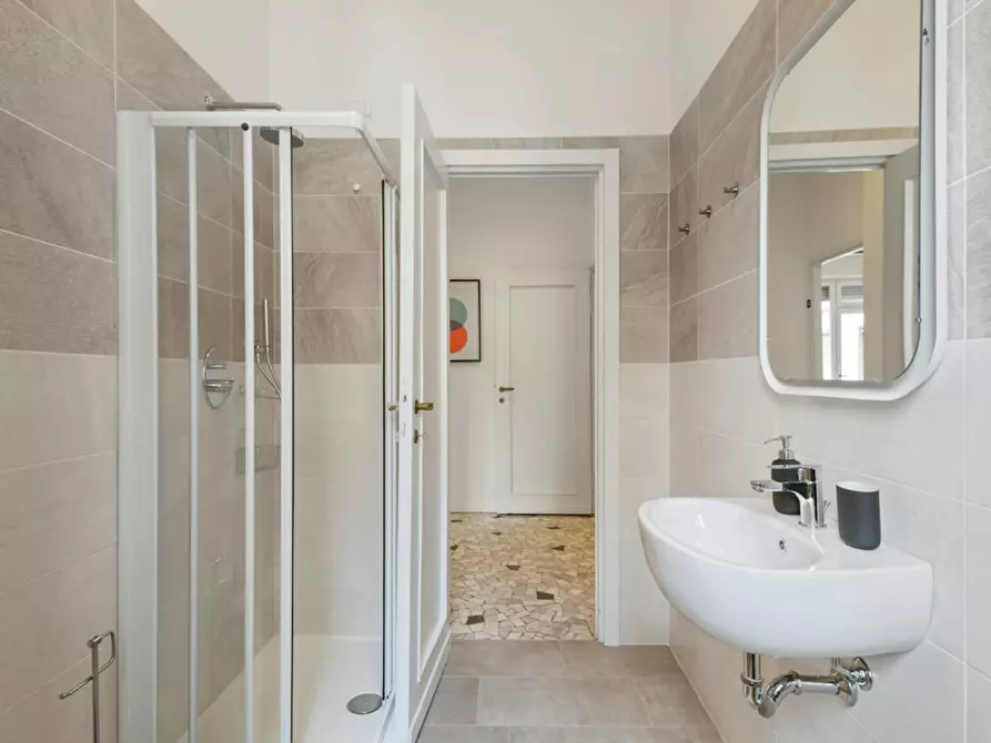 Immagine 8 di Camera in affitto  in Viale Vittorio Veneto a Milano