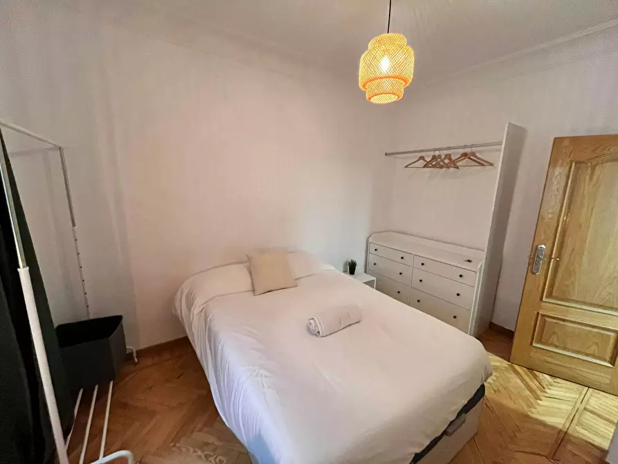 Immagine 2 di Camera in affitto  in Calle de Coslada a Madrid