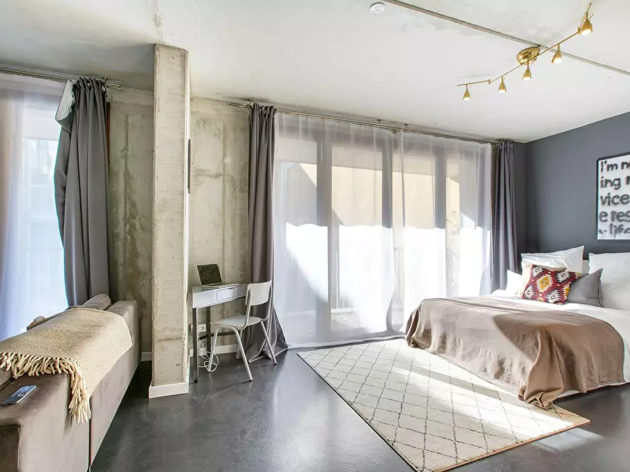 Immagine 9 di Appartamento in affitto  in Linienstraße a Berlin
