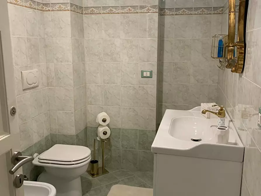 Immagine 10 di Camera in affitto  in Via Tiburtina a Roma