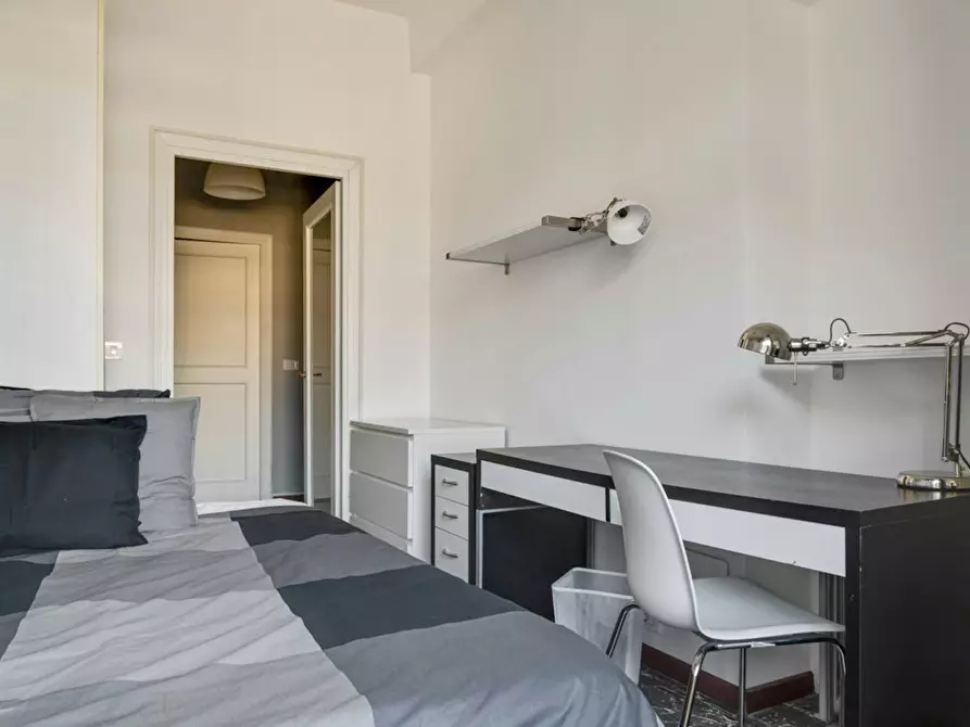 Immagine 2 di Camera in affitto  in Piazza Umanitaria a Milano