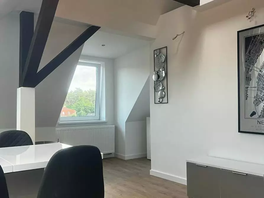 Immagine 9 di Appartamento in affitto  in Meisenheimer Straße a Berlin