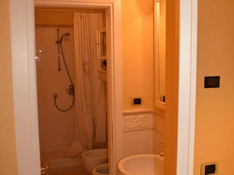 Immagine 4 di Appartamento in affitto  in Via Magenta a Firenze