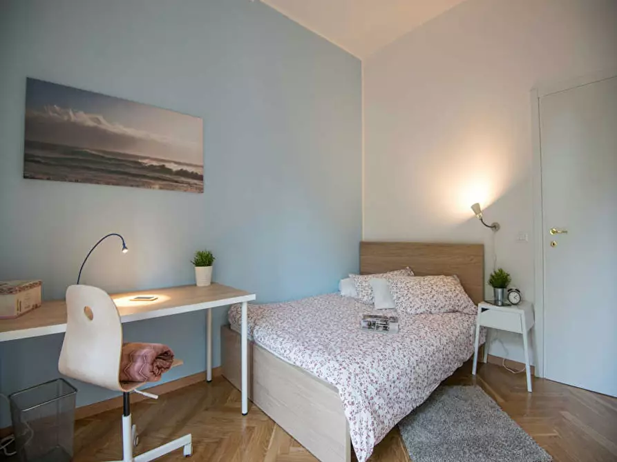 Immagine 7 di Camera in affitto  in Corso Re Umberto a Torino