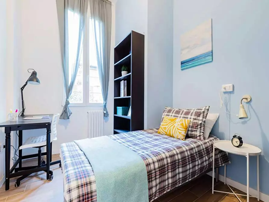 Immagine 2 di Camera in affitto  in Viale Alfredo Oriani a Bologna