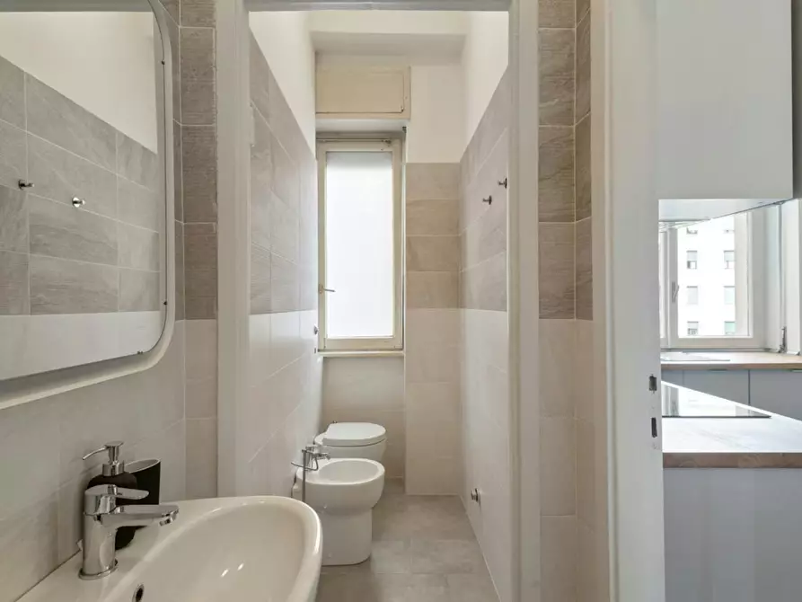 Immagine 5 di Camera in affitto  in Viale Vittorio Veneto a Milano