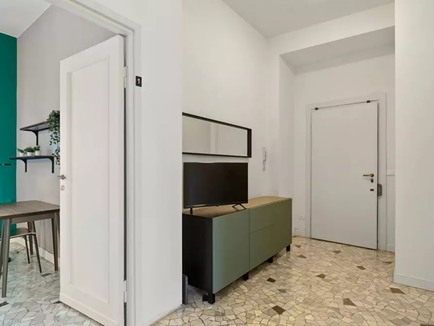 Immagine 9 di Camera in affitto  in Viale Vittorio Veneto a Milano