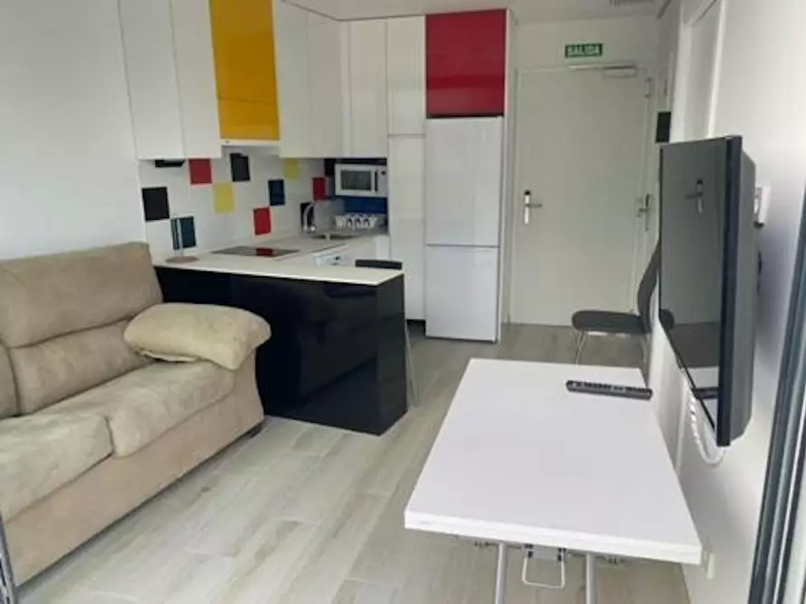 Immagine 3 di Appartamento in affitto  in Calle de Antonio López a Madrid