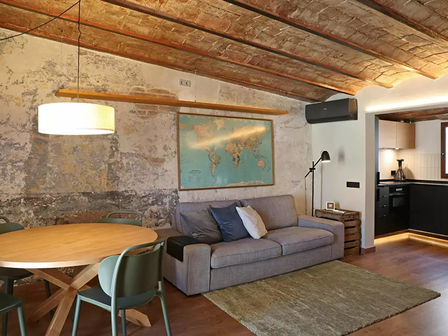 Immagine 2 di Appartamento in affitto  in Carrer de Sant Pau a Barcelona