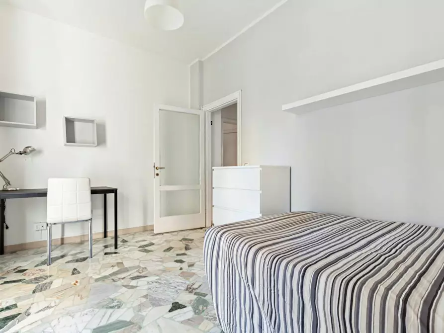 Immagine 5 di Camera in affitto  in Via Antonio Panizzi a Milano