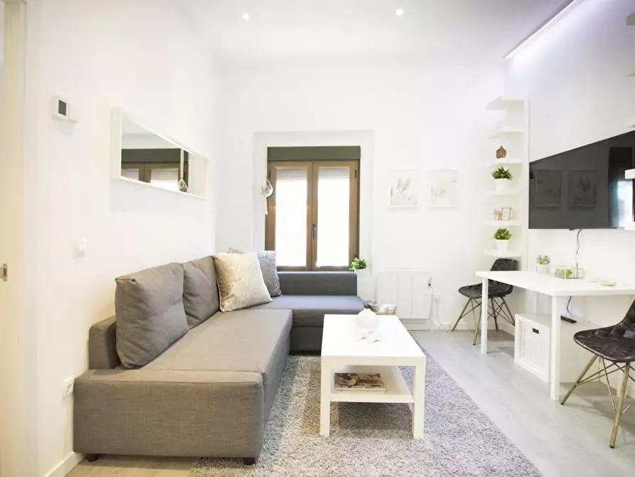 Immagine 5 di Appartamento in affitto  in Plaza de San Ildefonso a Madrid