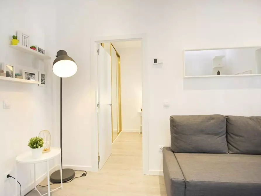 Immagine 3 di Appartamento in affitto  in Plaza de San Ildefonso a Madrid