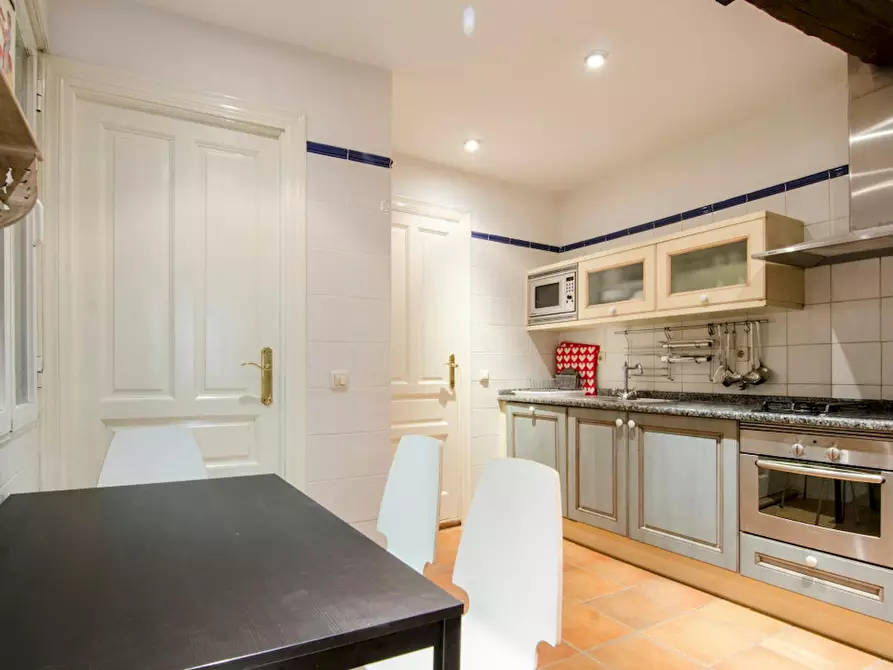 Immagine 7 di Appartamento in affitto  in Calle de Fuencarral a Madrid