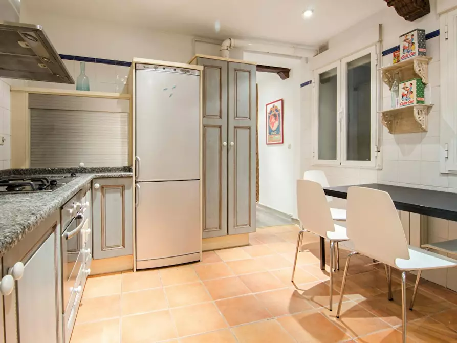 Immagine 9 di Appartamento in affitto  in Calle de Fuencarral a Madrid